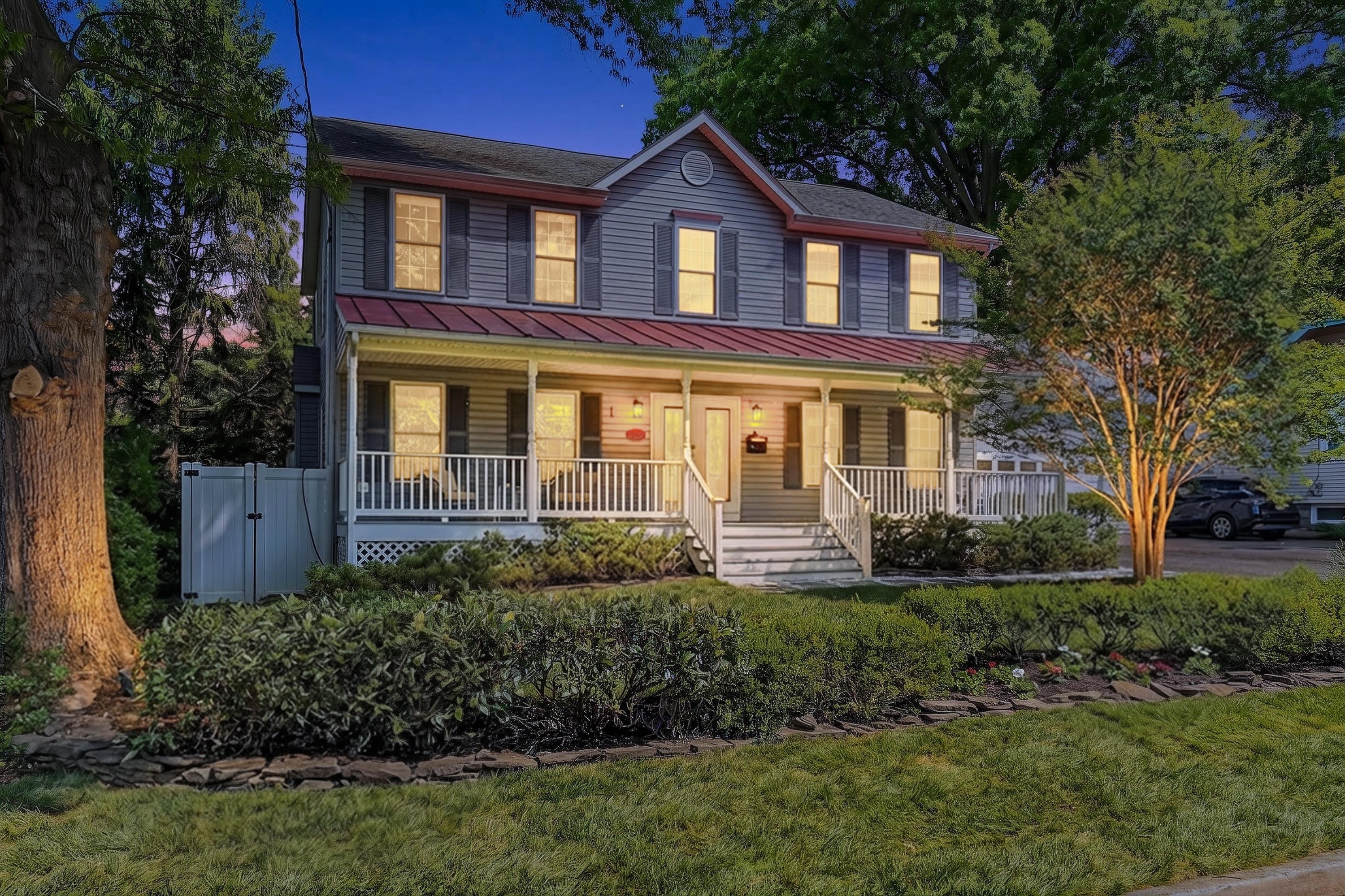 909 19th St S, Arlington VA — front of house at twilight